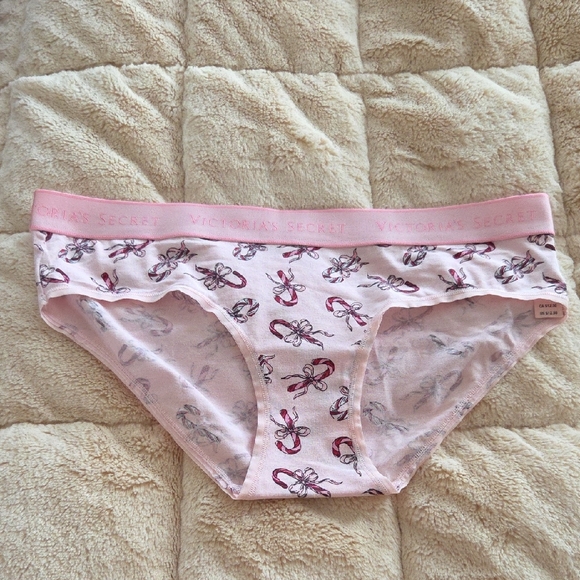 Victoria's Secret Other - Victoria's Secret Print Hiphugger Panty